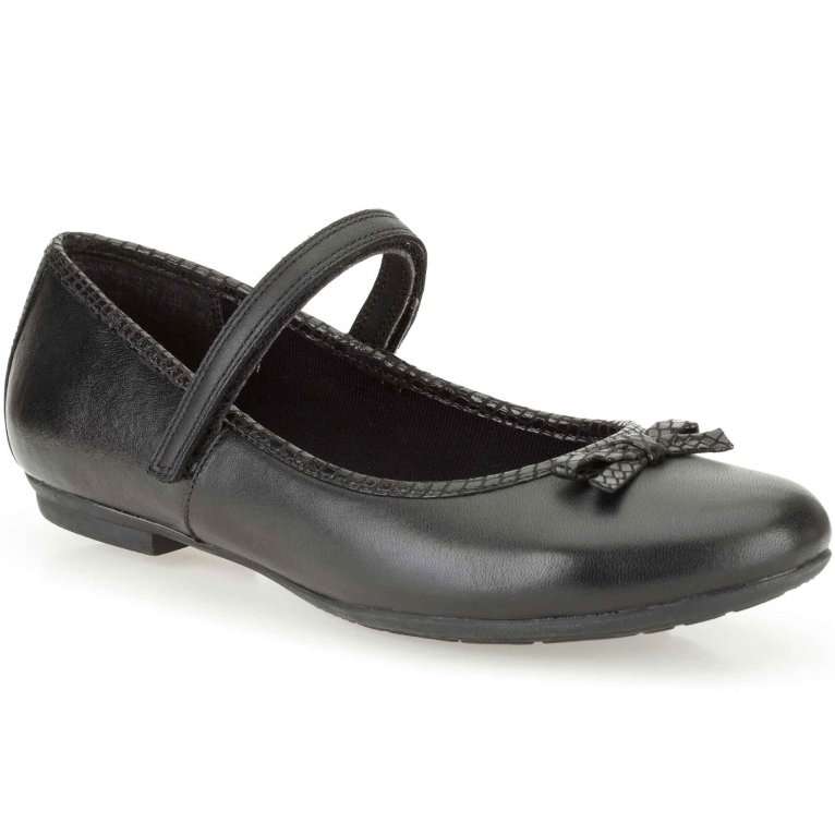 school shoes for teenage girl clarks
