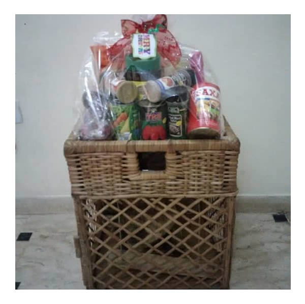 Live Chicken Meal Hamper