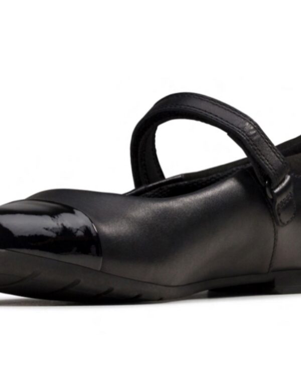 Clark’s Scala Gem Youth Black Leather